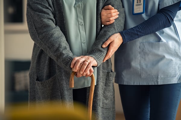 Aide-Helping-Memory-Care-Resident-1